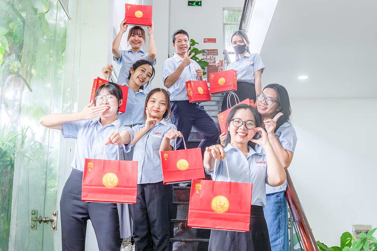 Celebrating the Mid-Autumn Festival at Rita: Sharing Mooncakes and Joy